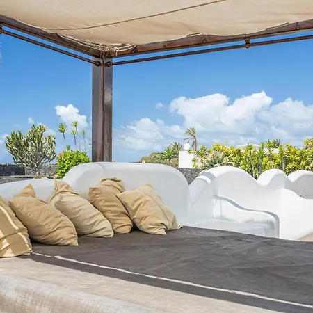 Capricho Villa *